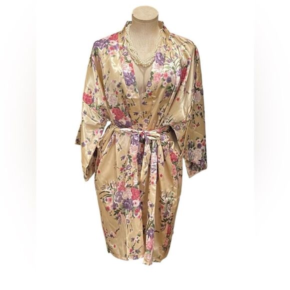 Luxurious Satin Kimono Robe - Floral & Peacock Print, Sash Tie Detail - Picture 1 of 3